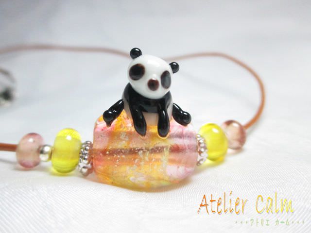 YUCORU パンダさんのネックレス 手作りとんぼ玉